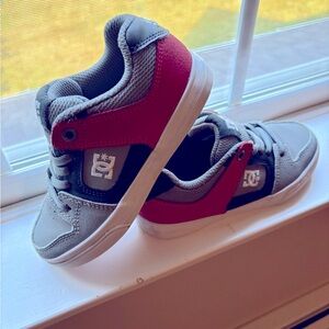 Boys DC sneakers grey and red size 11